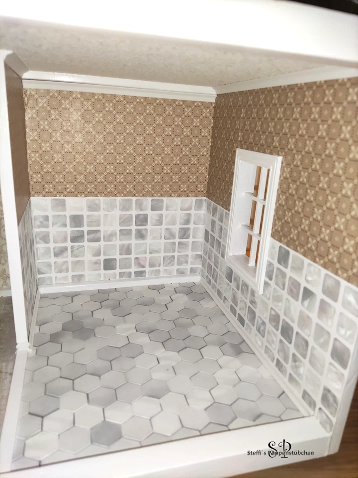 "Traumhaus" Großes restauriertes Puppenhaus  für Miniaturen in 1:12 - Bild 4 von 4