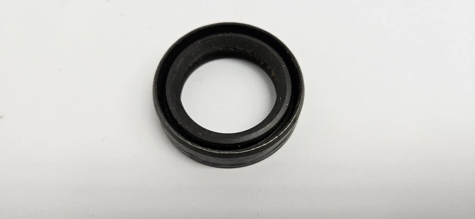 Dodge Plymouth 1960-65 transmisión estándar eje principal sello de aceite trasero 1942401 nuevo de stock Foto 3 de 4