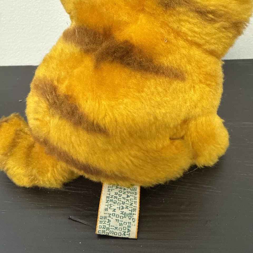 Dakin Garfield Cat Plush 5-inch Tiger Stripe Vintage Year 1981 Sitting - Image 4 of 4