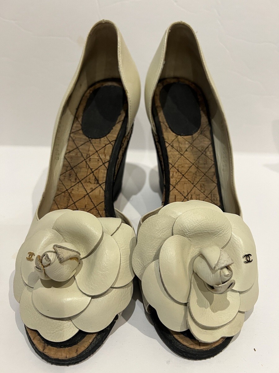 CHANEL フラワー装飾 フラットシューズ Auth Chanel White Shoes With Rose Size 38 | eBay