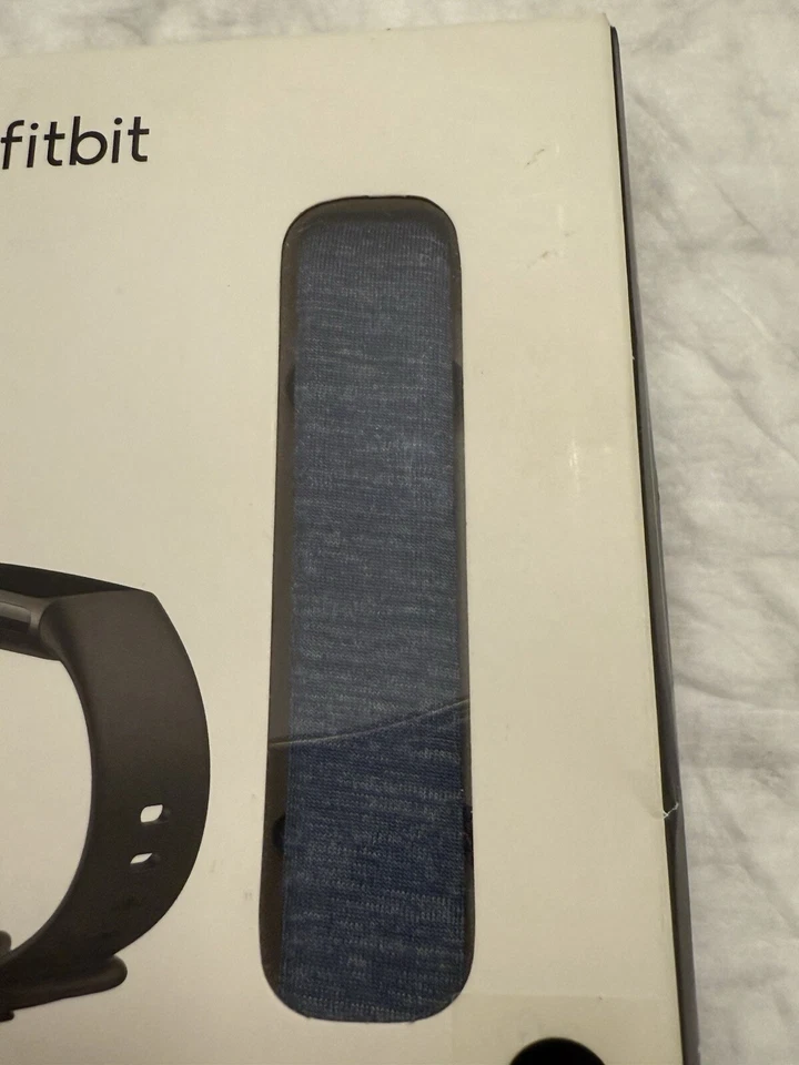 Banda de repuesto de nailon Fitbit Charge 5 genuina OEM en color azul/denim. ¡Sellado! Foto 3 de 4