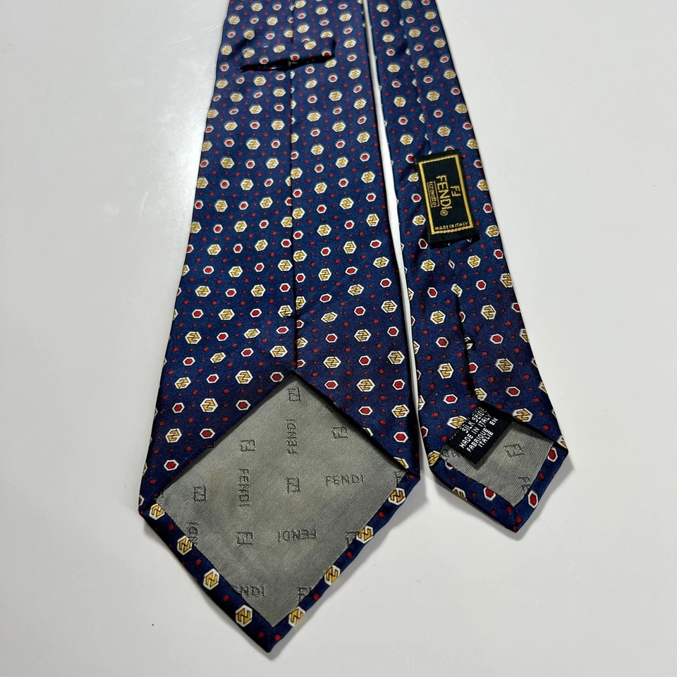 Corbata tejida geométrica 100 % seda azul rojo blanco Fendi hecha en Italia para hombre Foto 2 de 4