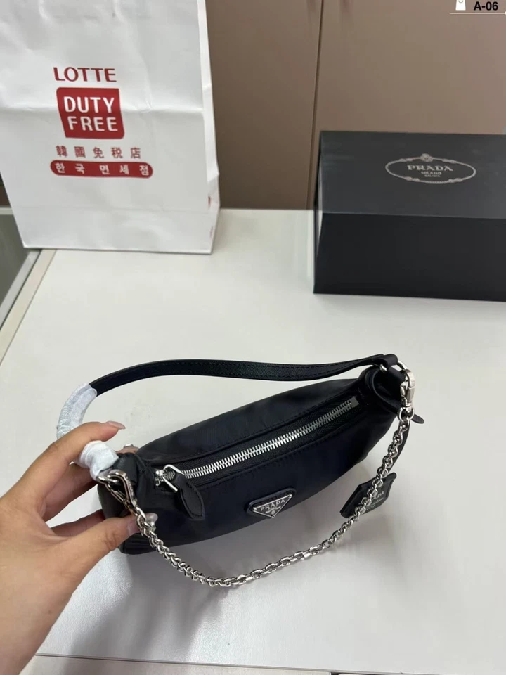 PRADA RE-Edition  Underarm Nylon Bag Black - Image 2 of 4