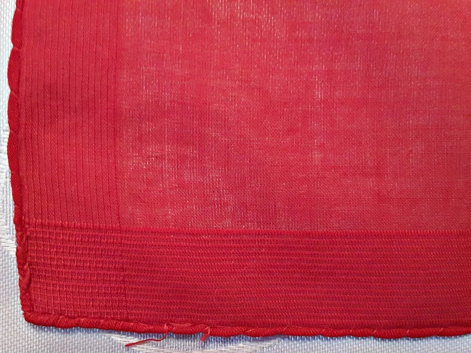 ВИНТАЖНЫЙ ПОДЛИННЫЙ ТВЕРДЫЙ КРАСНЫЙ ХЛОПОК 12 «КВАДРАТНЫЙ КАРМАН МАЛЕНЬКИЙ ШАРФ - Изображение 2 из 3