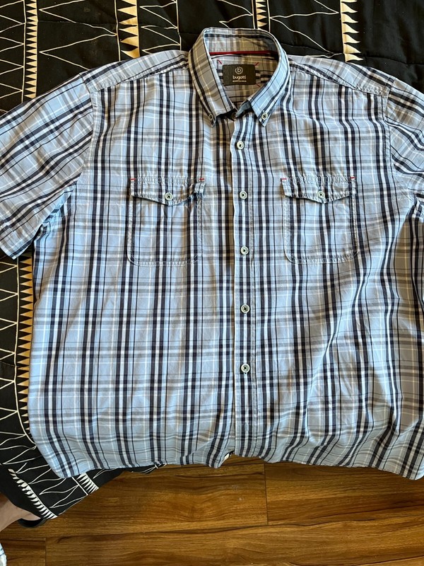 Men's BUGATTI Shirt Size Large   Short Sleeve button-down in exc. condition