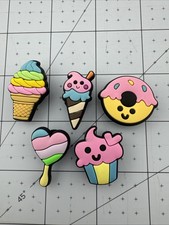 Jibbitz Shoe Charms Lot for Crocs   Cute Lisa Frank Dessert Theme