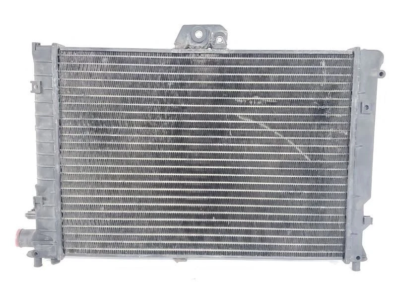 Radiador SAAB 9000 1987 1990 OEM con turbo manual de 2,0 L Foto 2 de 4