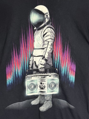 Into the AM Boombox Short Sleeve T-Shirt in Black Men's M - Picture 3 of 6