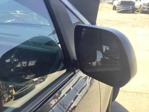 Used Right Door Mirror fits: 2017 Toyota Sienna Power non-heated Right Grade A