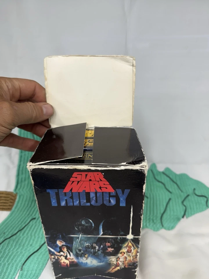 Star Wars Empire Strikes Back  Return Of The Jedi Trilogy 1992 VHS Box Set Hi-Fi - Image 3 of 4