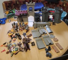 Playmobil Ritterburg Konvolut mit Burgtor, T&uuml;rmen, Figuren & Zubeh&ouml;r