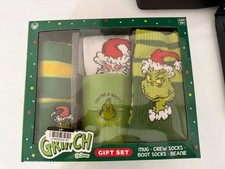 New Dr. Seuss The Grinch Who Stole Christmas 4-Piece Box Set Mug Socks Beanie