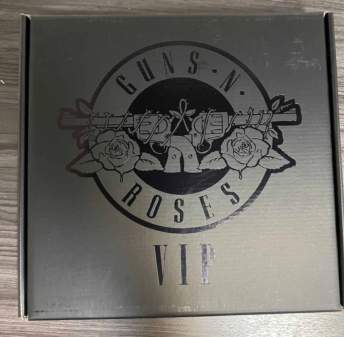 GUNS N' ROSES VIP 特典グッズ GUNS N' ROSES 2016 NOT IN THIS LIFETIME TOUR VIP HARDCOVER