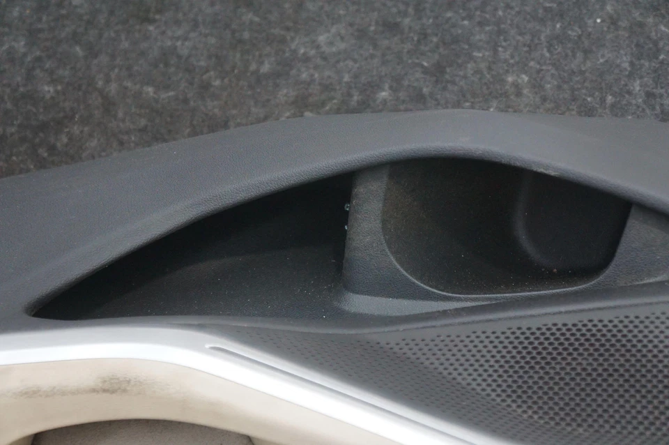 Panel de puerta interior trasero derecho OEM 51429460696 Bmw M340i Xdrive G20 20-24 *Nota* Foto 3 de 4