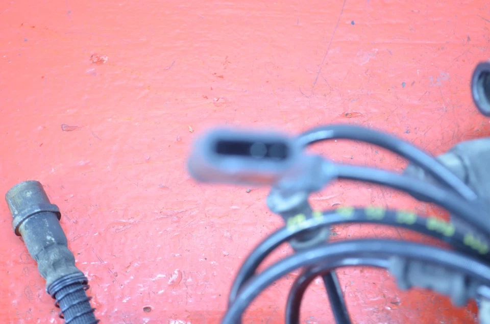 03-09 JUEGO PINZA FRENO TRASERO IZQUIERDO/DERECHO MERCEDES-BENZ W211 E500 OEM Foto 2 de 4