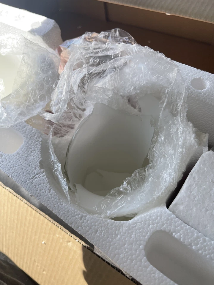 Tocador tradicional Olgelthorpe de níquel cepillado de 3 luces Foto 2 de 4