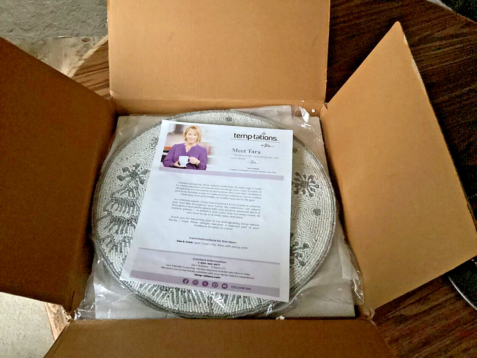 Temp-tations Seasonal Set of (4) 14" Round "Frosty Forest" Beaded Placemats NEW