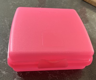 Tupperware Square Hinged Sandwich Keepers Containers #3752 Pink