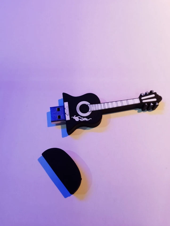 CHIAVETTA USB CHITARRA 32 GB AD ALTA VELOCITA' - Immagine 2 di 3
