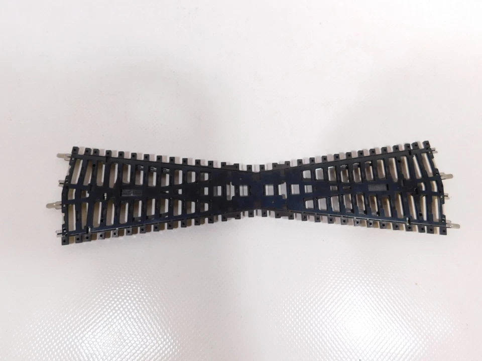 Märklin H0 AC 2257 Crossing K Track 8 7/8in 14,5° Full Profile Mint DY838-0, 5 - Image 3 of 3