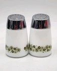 Gemco Green Crazy Daisy Salt and Pepper Shakers Pyrex Corelle MCM Vintage