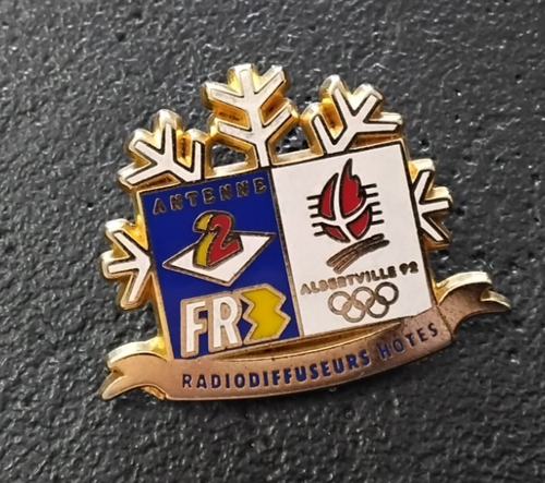 PIN'S JEUX OLYMPIQUES ALBERTVILLE 92 ANTENNE2 FR3 RADIODIFFUSEURS HOTES