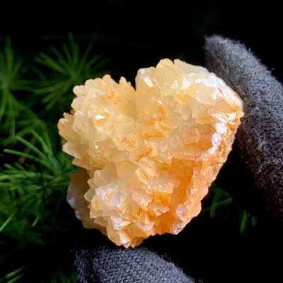 60G Natural Beautiful Crystalline Stone From Yunnan/Decoration/Gift