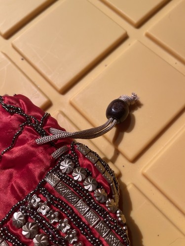 Kleine Handgelenktasche Kordelzug Handtasche/Tasche mit Schmucksteinen/Perlen - Bild 6 von 9