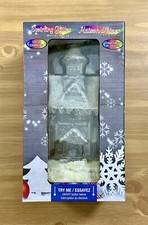 Swirling Glitter Winter House  Color Changing  Festive  Light Effects     