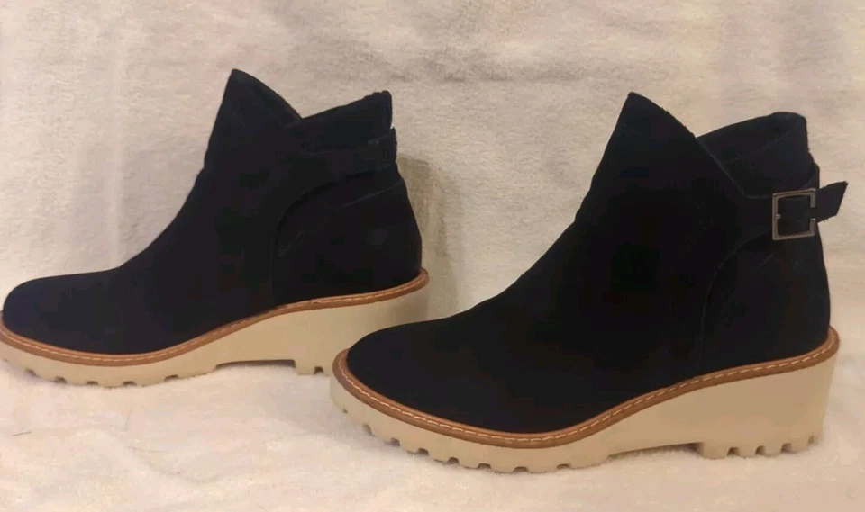 GB Free Spin Gamuza Negro Botines Cuña 1.5” Tacón Suela Gruesa Damas TALLA 7 Foto 2 de 4