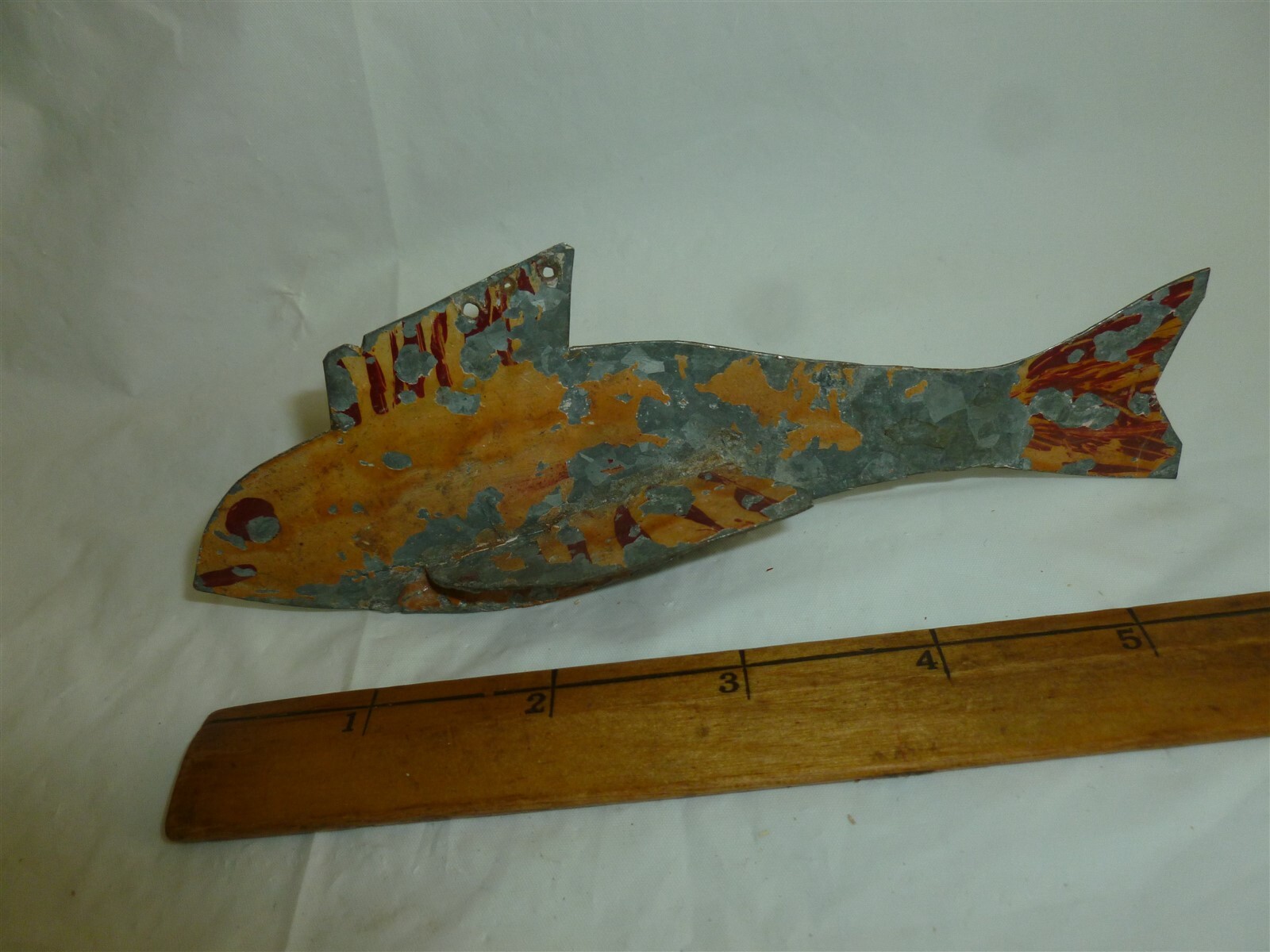 Vintage 5-3/4 Inch Metal Unsigned Ice Spearing Decoy  Lot J-273