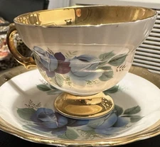 Gold Rosina VNTG Bone China Teacup & Saucer Set Floral Pattern, England Chintz