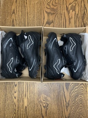 Venom Trac Plus Youth Baseball Softball Cleats Size 6 Two Pairs