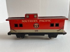 MARX 1235 - O Gauge - Southern Pacific Lines - Light Orange CABOOSE - Vintage