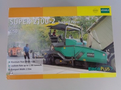 NZG 670 Wirtgen Vögele Super 2100-2 Tracked Paver 1:50 (9201)