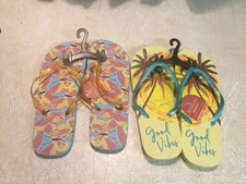 2 PAIRS TWO Juncture Women’s Flip Flop Sandals  Size 7/8  LOT OF 2 NEW WITH TAG