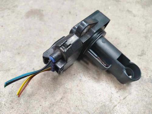 12/2001 to 04/2007 Toyota ZZE122R Corolla - Mass Airflow Sensor MAF 22204-22010 - Picture 2 of 4