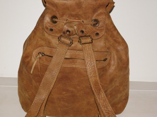 MOCHILA VINTAGE DE CUERO ENVEJECIDO GENUINO $798 HINOJOSA NOVICA - Imagen 9 de 12