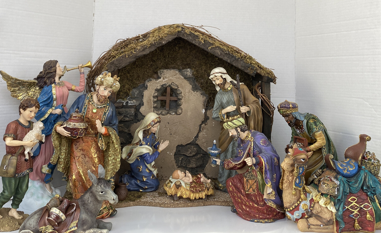 Kirkland Signature Nativity With Crystal Accents Hand Painted Antiqued 801030