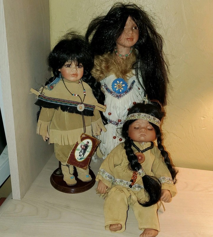 Dolls of The World Collection Petite Porcelains by Geppeddo  Lot of 3