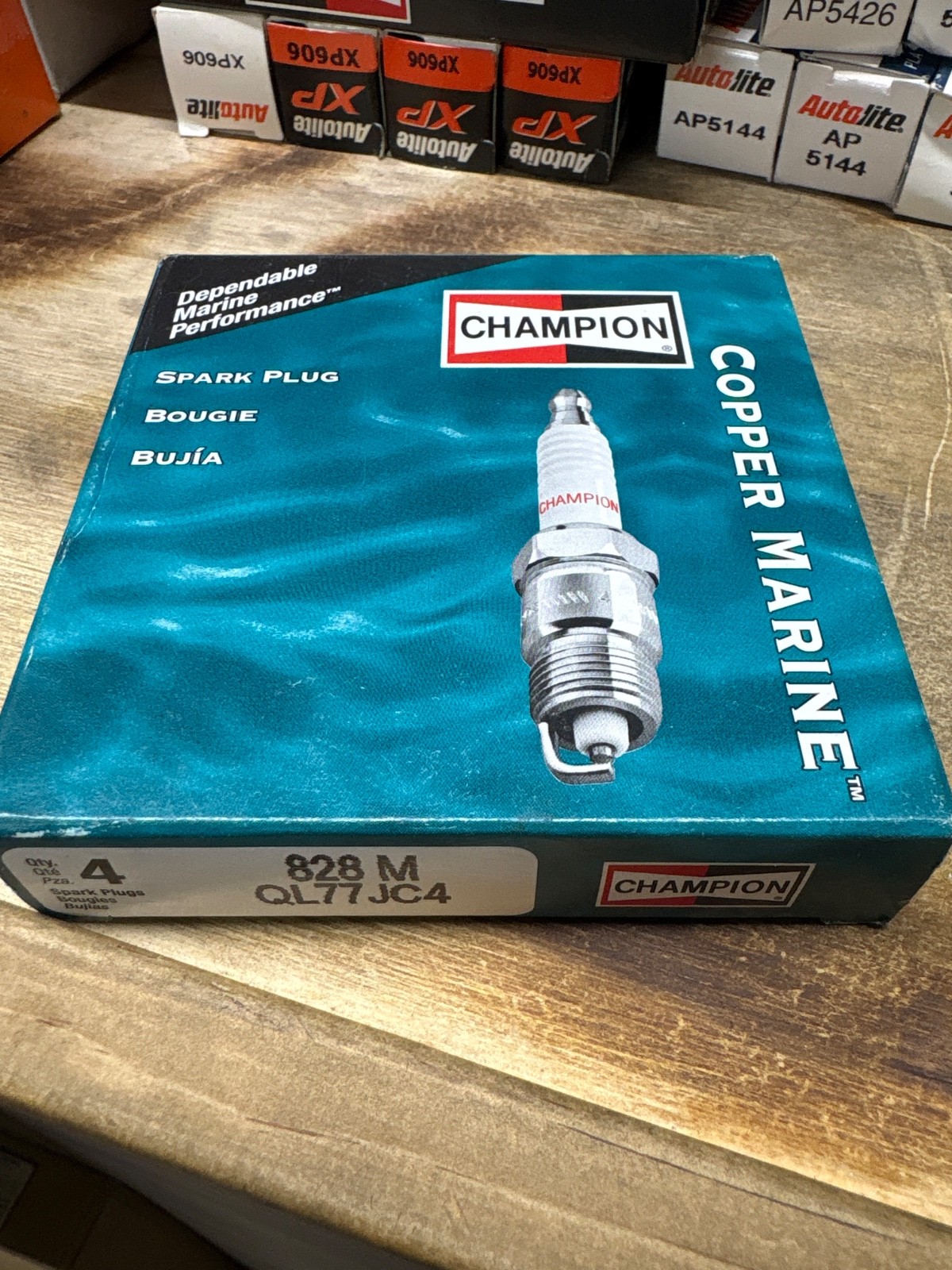 4 New Genuine Champion Copper Plus Marine Spark Plugs Bujias New In Box