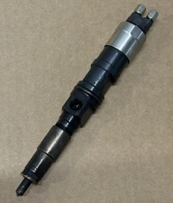 Fuel Injector RE529117 For John Deere thumbnail 2