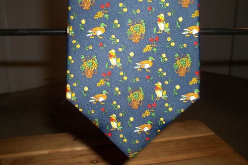 Salvatore Ferragamo Men's Silk Tie Dark Blue W/ Ducks GORGEOUS 59x3.75 - Picture 13 of 13