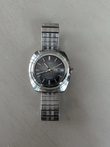 Mens Vintage 1976 47952 Cushion Case Blue Dial Timex Automatic Daydate Running