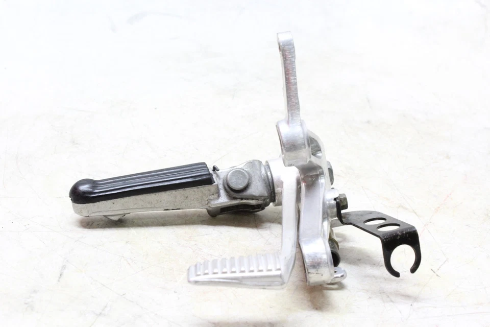 00-01 HONDA CBR929RR OEM RIGHT REARSET REAR SET DRIVER FOOT PEG REST STOP - Image 4 of 4