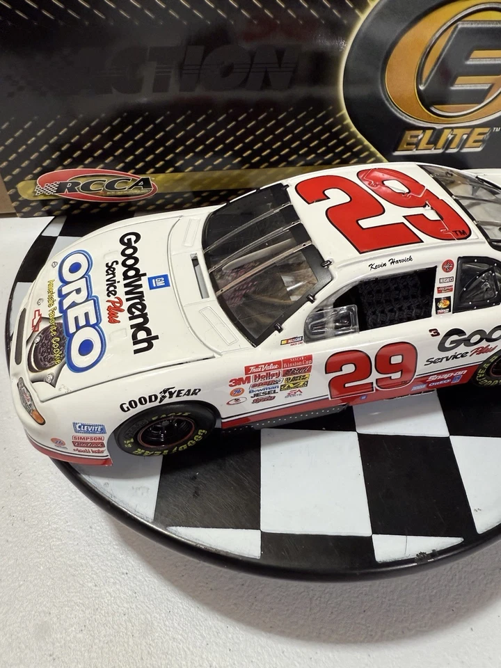 Kevin Harvick ELITE #29 GM GOODWRENCH OREO NOVATO AÑO 2001 1/24 Nascar Diecast Foto 3 de 4