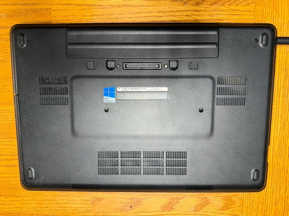 Dell Latitude E5540 15.6 inch (120GB, Intel Core i5 4th Gen., 2.00GHz, 4GB RAM - Image 4 of 4