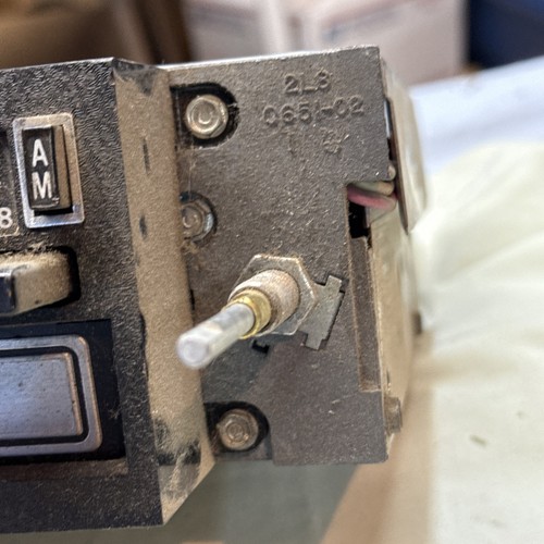 Vintage Ford Push Button 8 Track Am Fm Radio 70s Mercury? 0651-02 | eBay