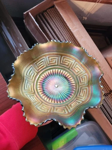 Pretty Green Northwood Carnival Glass Greek Key Pattern Ruffled Bowl