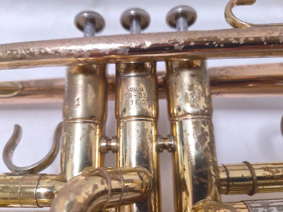 YAMAHA YTR-333 Trumpet (Gold Brass Red Bell) Intermediate / Student Model #2245 - Image 3 of 4